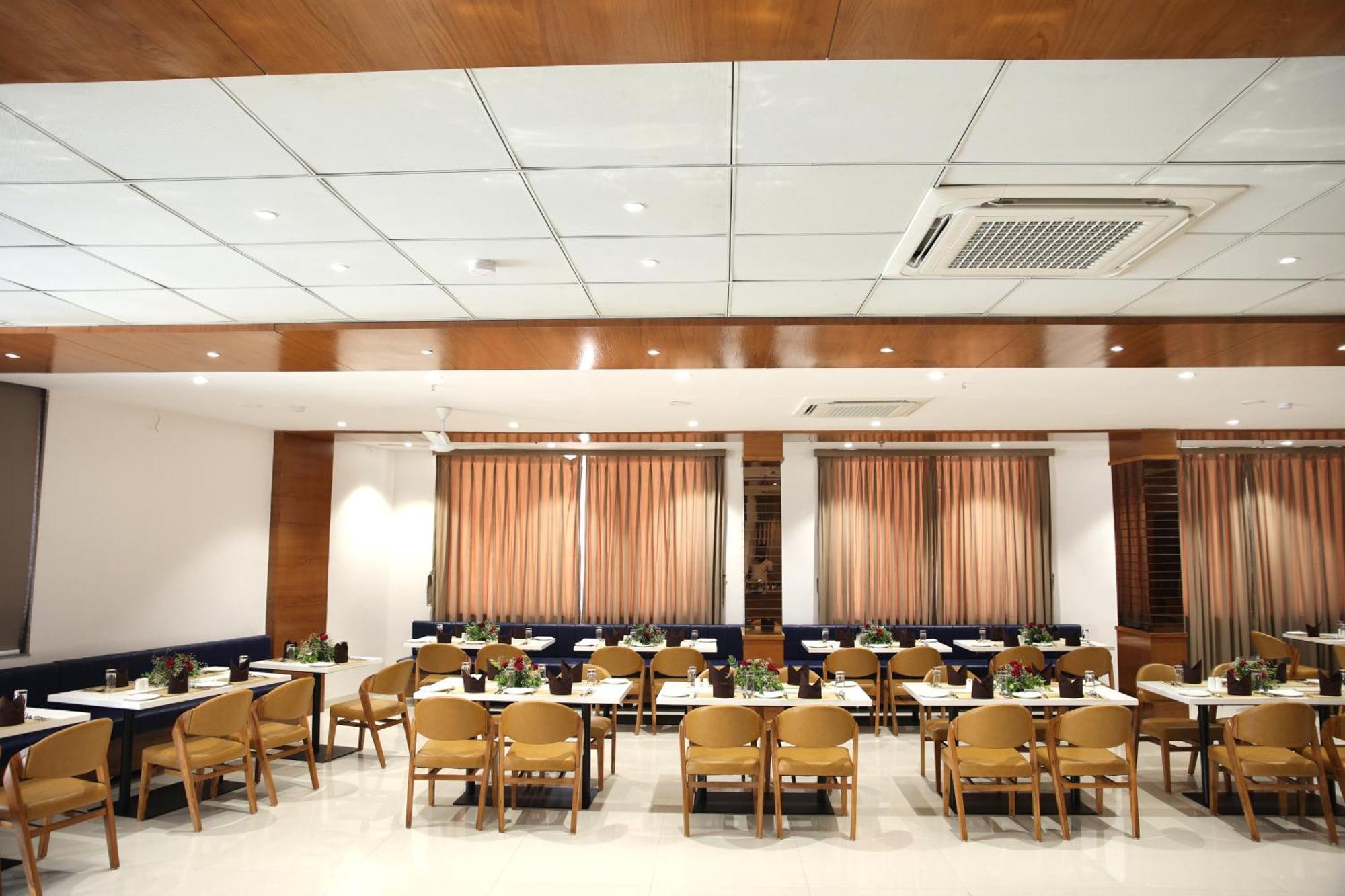 Lords Eco Inn, Ambaji Exterior foto